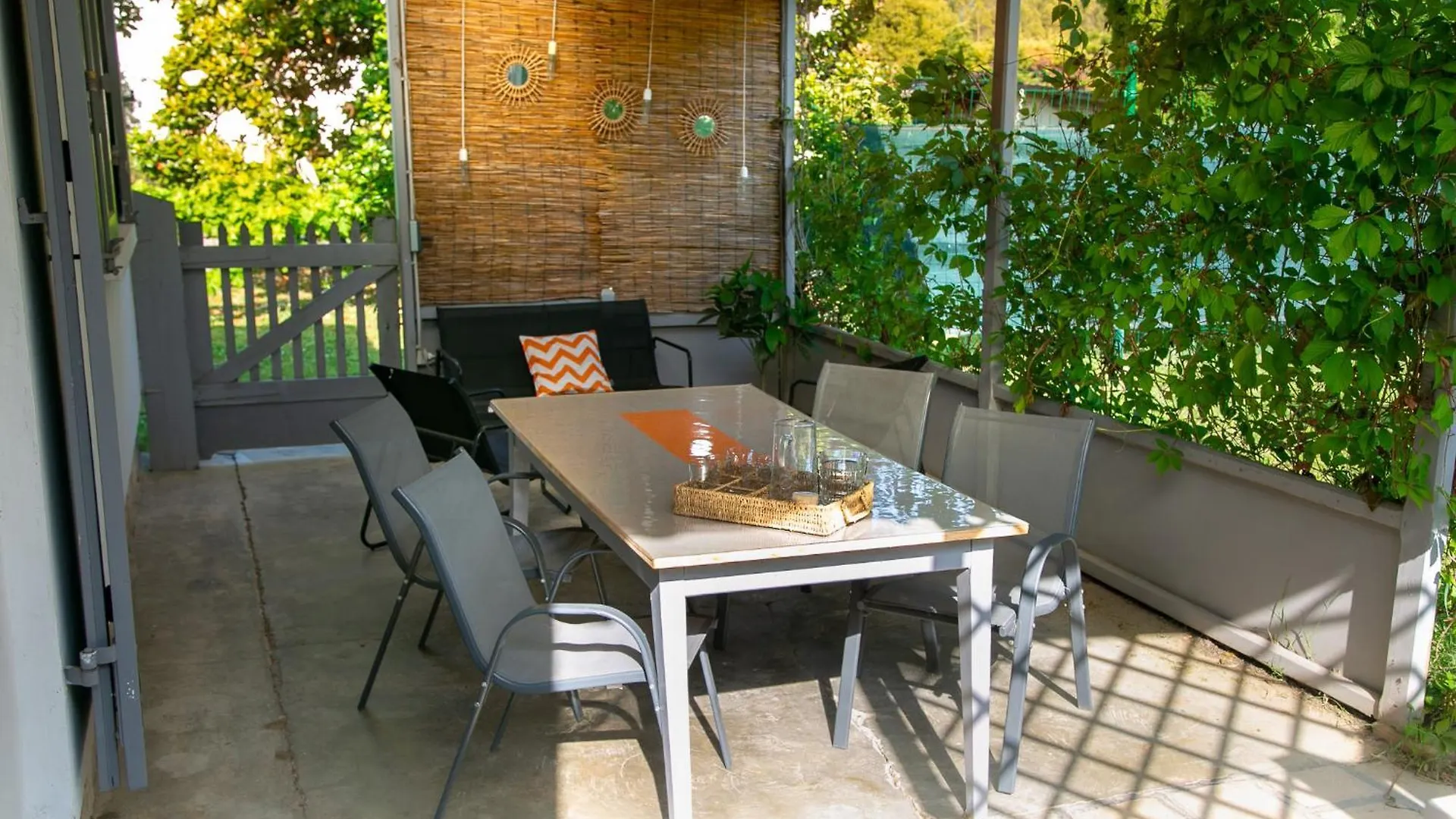 Jolie Villa Loc-Saisonniere - La Petite Cocagne Alleins