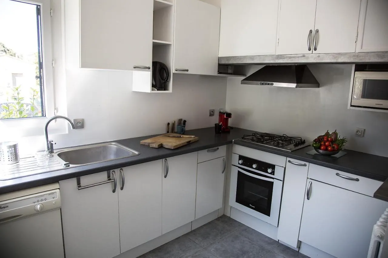 Jolie Villa Loc-Saisonniere - La Petite Cocagne Alleins France