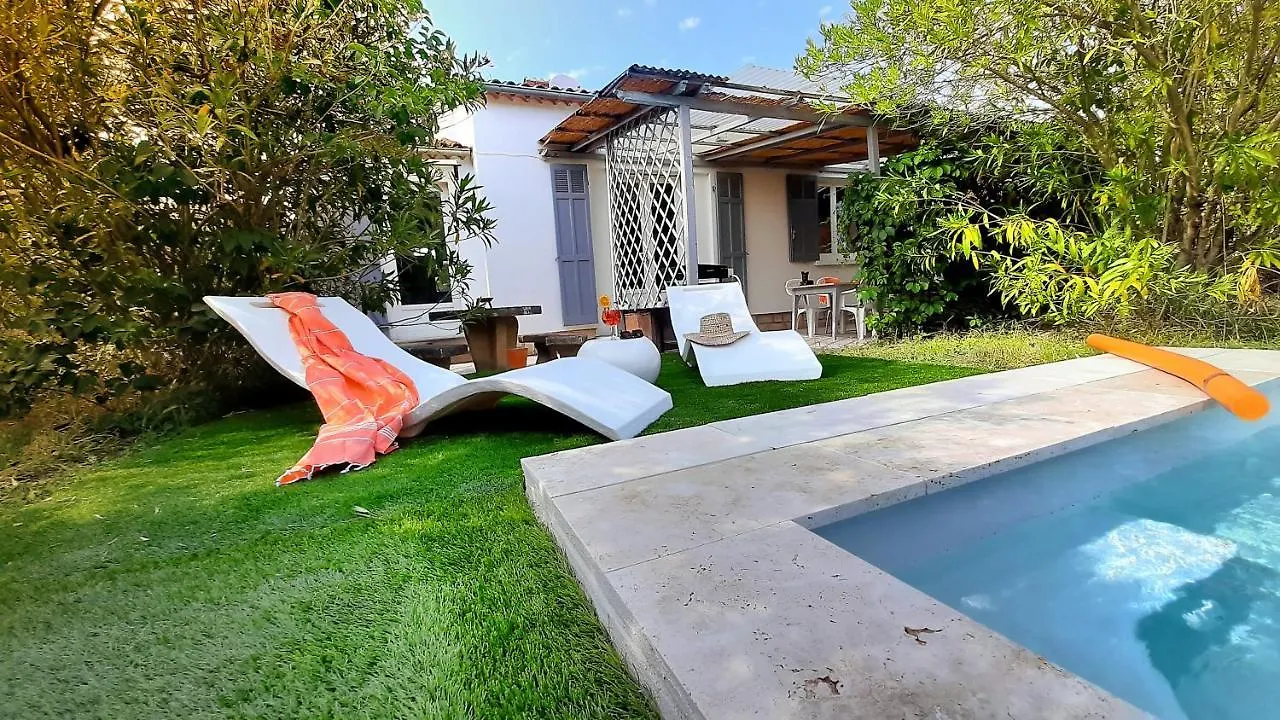 Jolie Villa Loc-Saisonniere - La Petite Cocagne Alleins France
