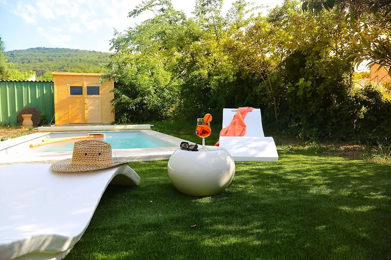 Jolie Villa Loc-Saisonniere - La Petite Cocagne Alleins France